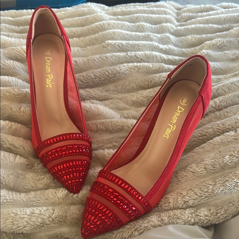 Dream Pairs Red Heels with Decorative Toe